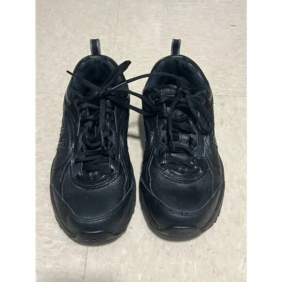 New Balance Black Slip Resistant Shoes for Crews - Picture 2 of 9